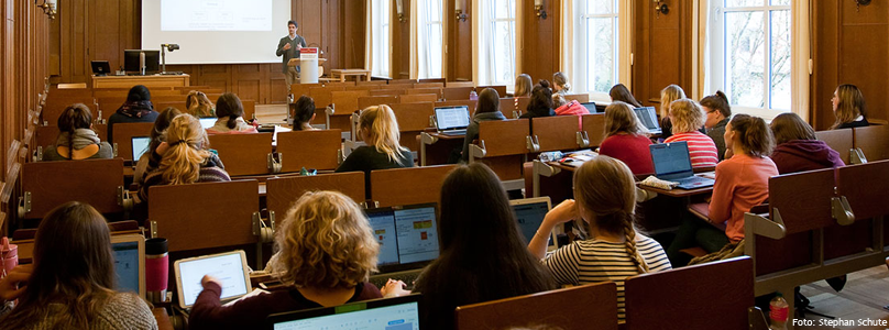 Hörsaal im Gebäude Sprachwissenschaften Osnbrück. Foto: Stephan Schute Hörsaal im Gebäude Sprachwissenschaften Osnbrück. Foto: Stephan Schute